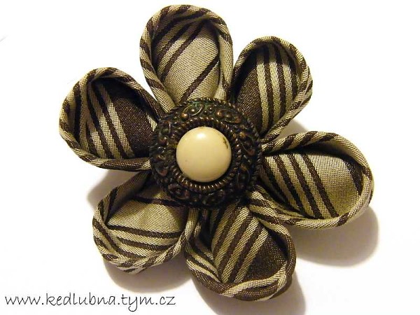 KANZASHI